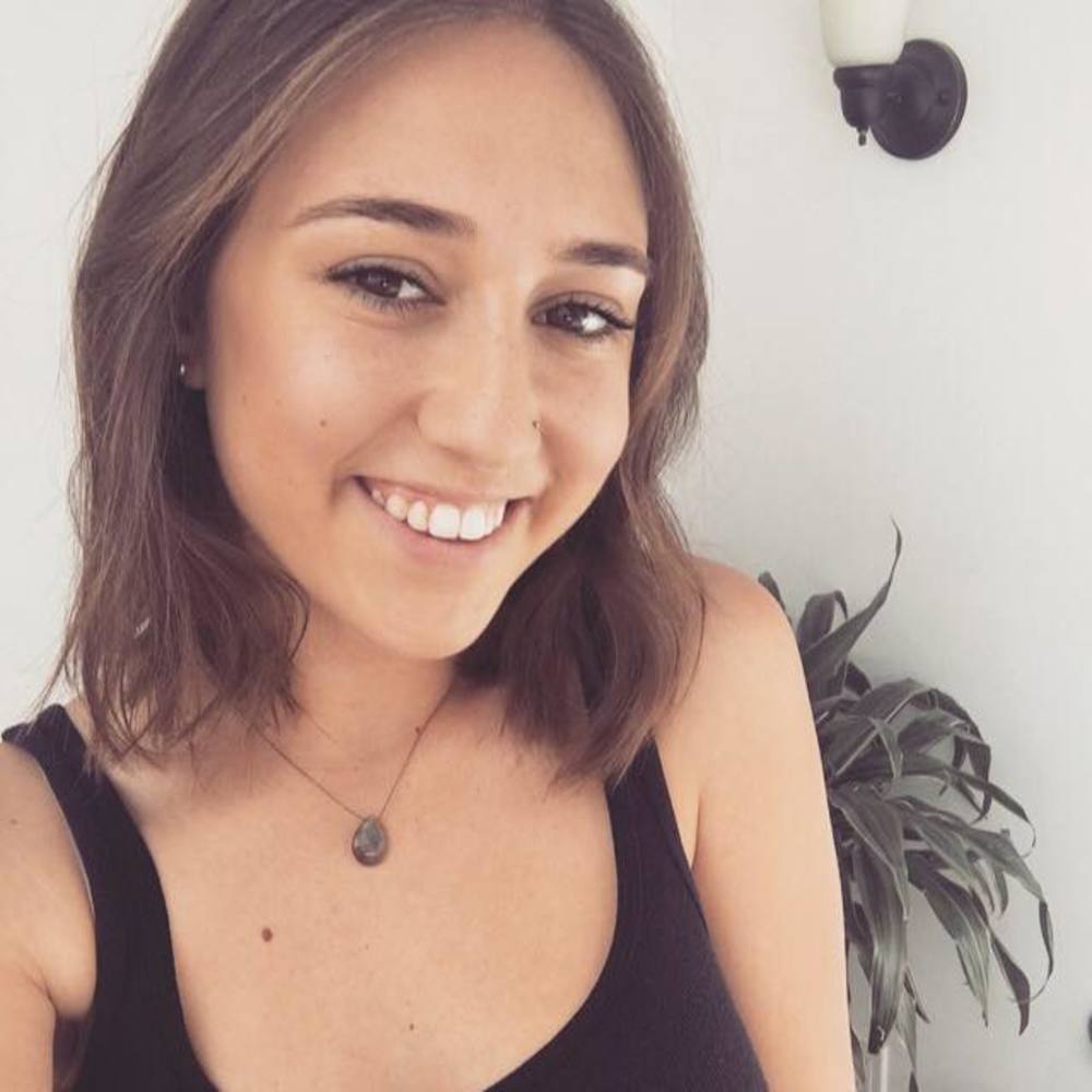 Meet your Posher, Olivia